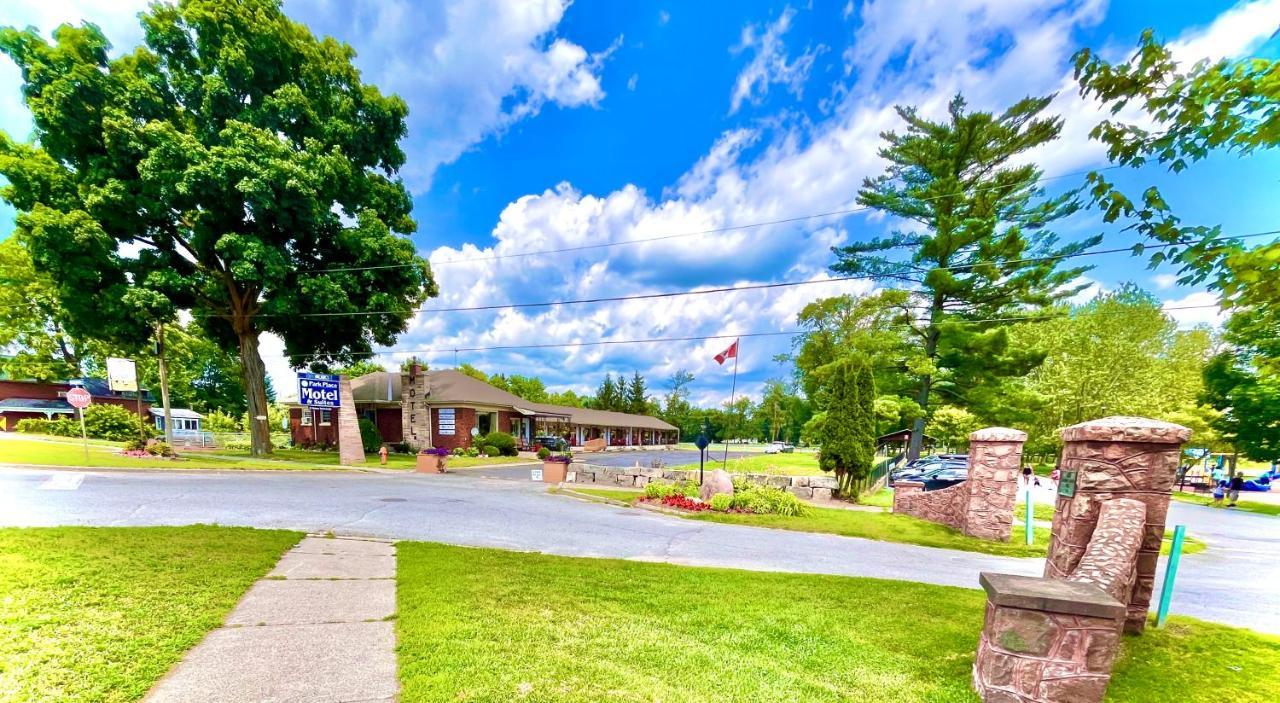 Park Place Motel & Suites Tweed Esterno foto